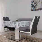 Mar *