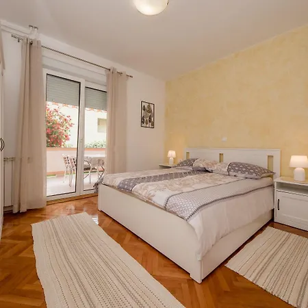 Apartament Mar Palit