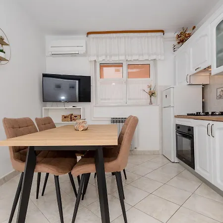 Apartament Mar *